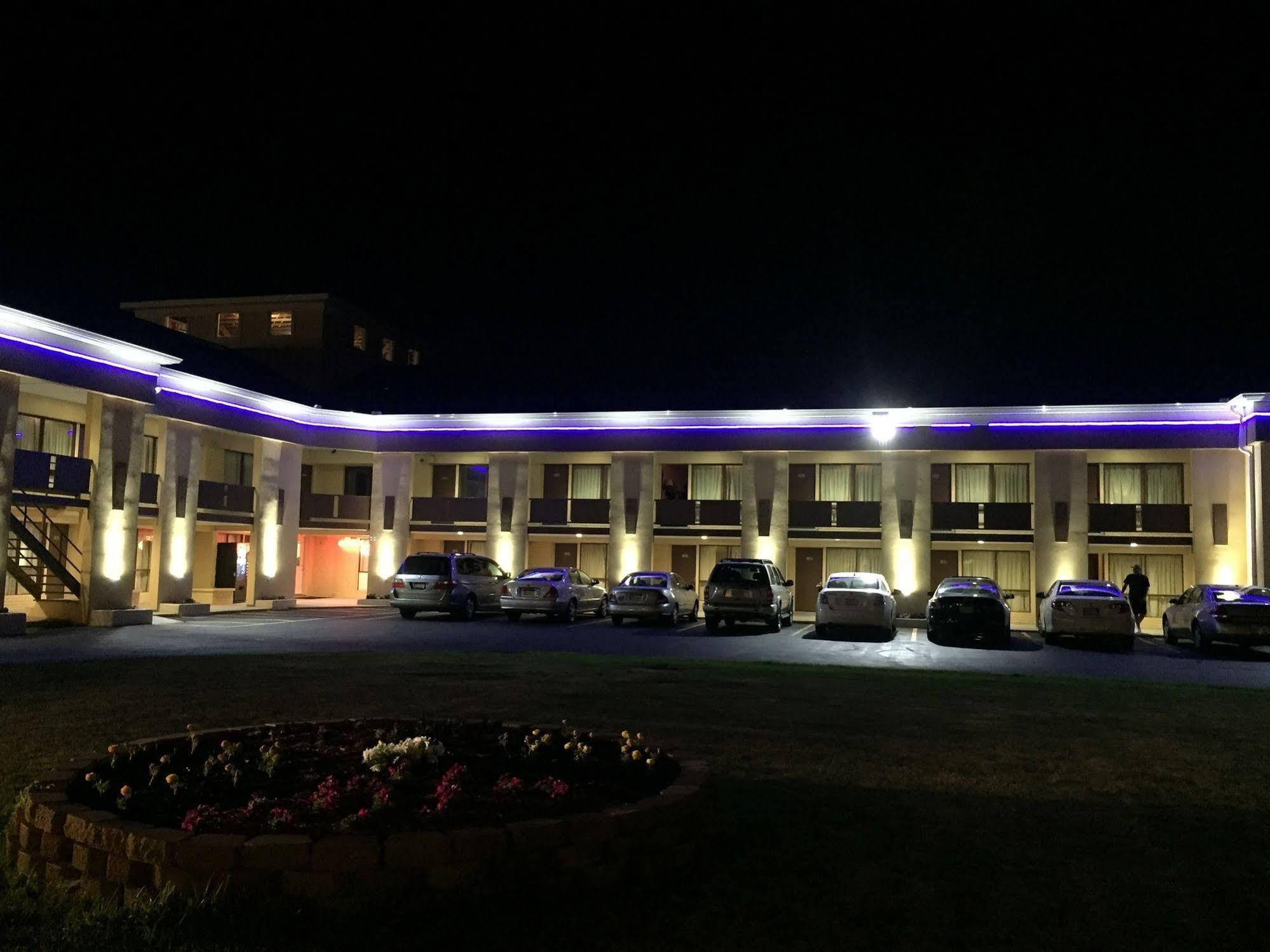 Scottish Inns Tonawanda Bagian luar foto